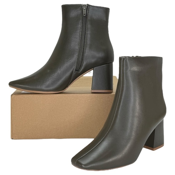 Journee Collection Haylinn Olive Green Faux Leather Womens Ankle Boots Size 6M - Picture 1 of 10